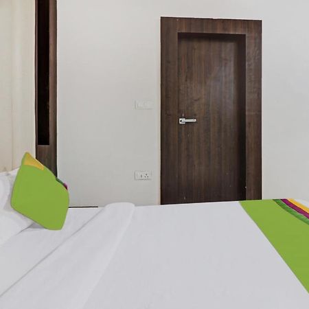 Treebo Trip Supreme Hotel Jhānsi Екстериор снимка